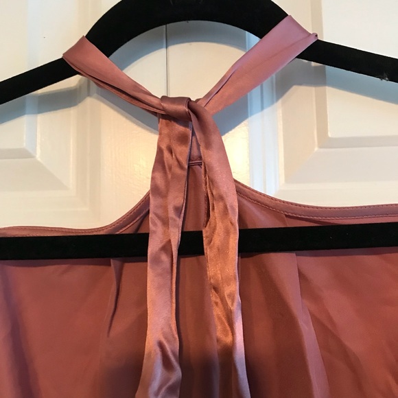 Silk halter top w/ tie behind neck - Picture 7 of 7